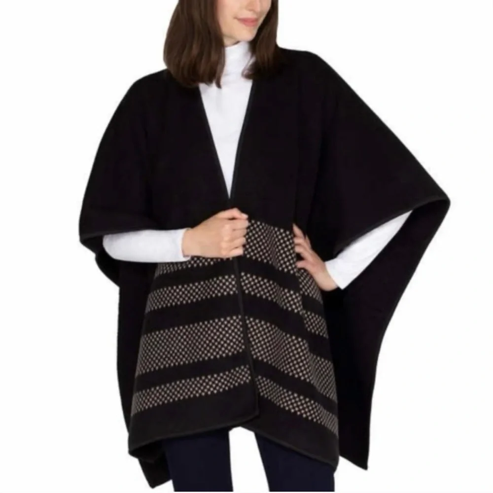 Ike Behar Women’s Reversible Fashion Wrap - Picture 4 of 7